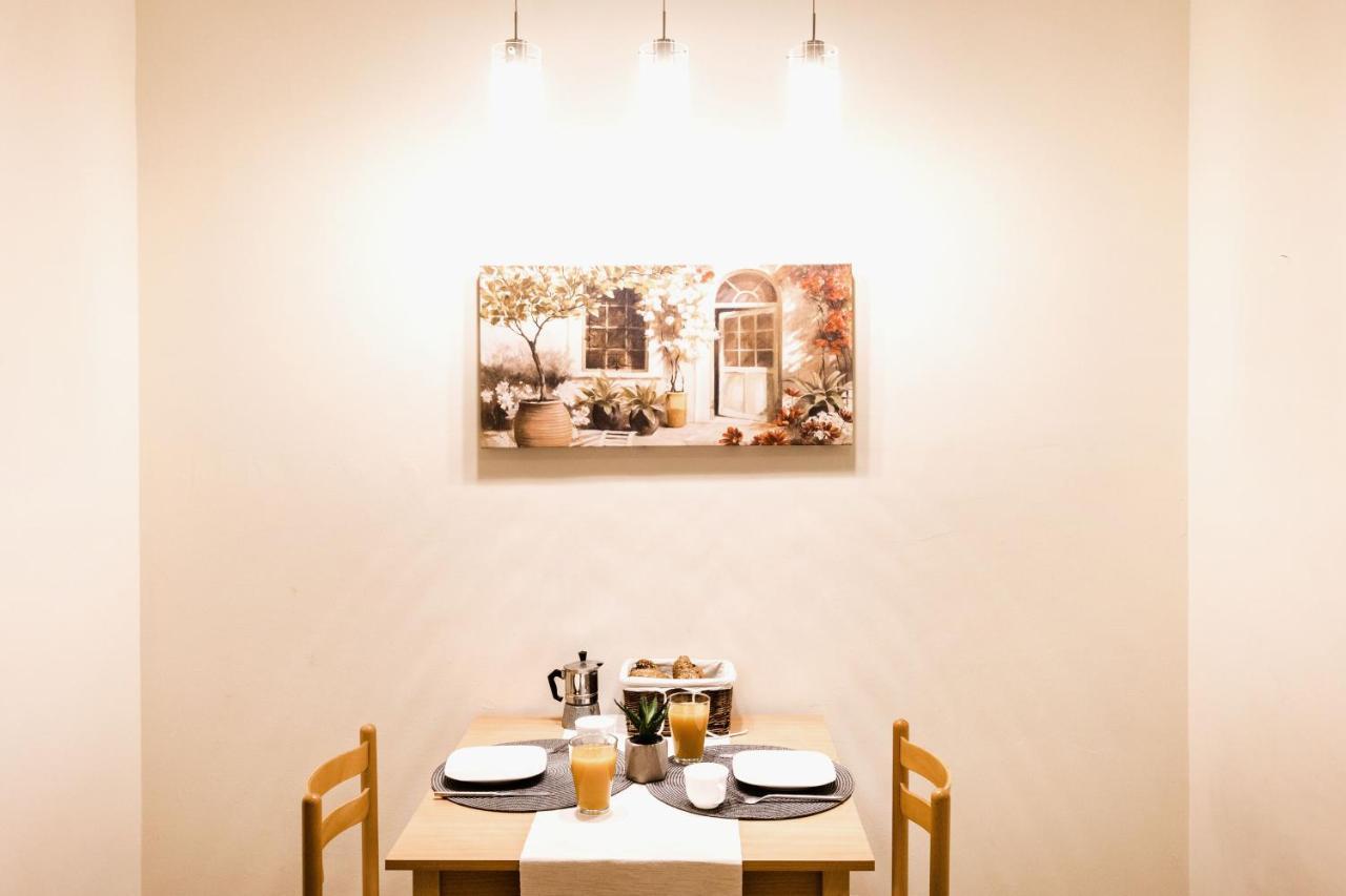 Apartamento Downtown Charm With Balcony And Garden View Budapest