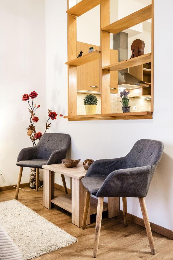 Appartement Downtown Charm With Balcony And Garden View *